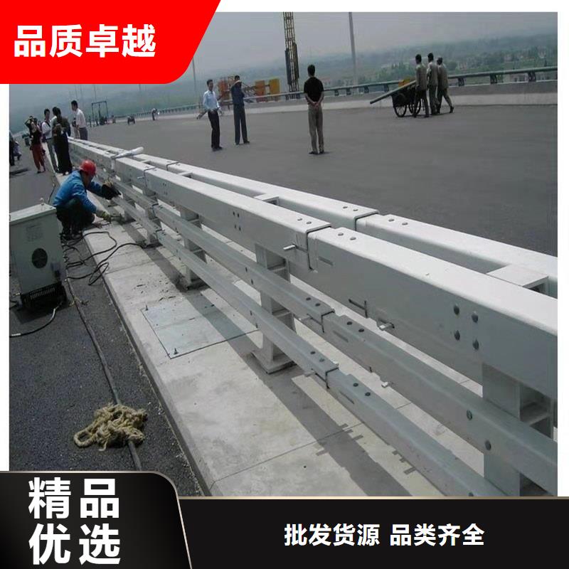 灯光防撞护栏价格美丽