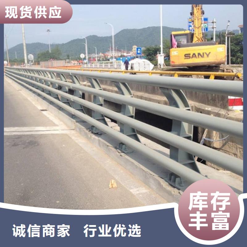 防撞护栏立柱安装团队
