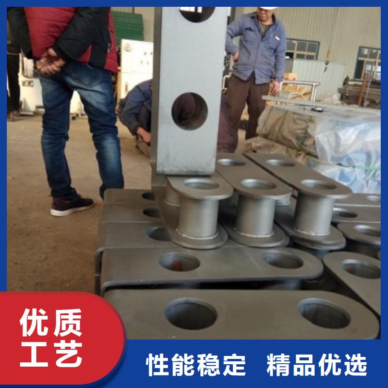 道路防撞隔离护栏结实耐用