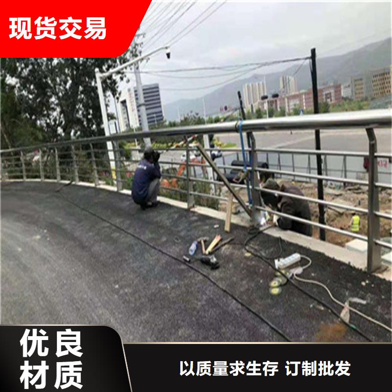 Q235B道路防撞护栏表面光滑不起泡