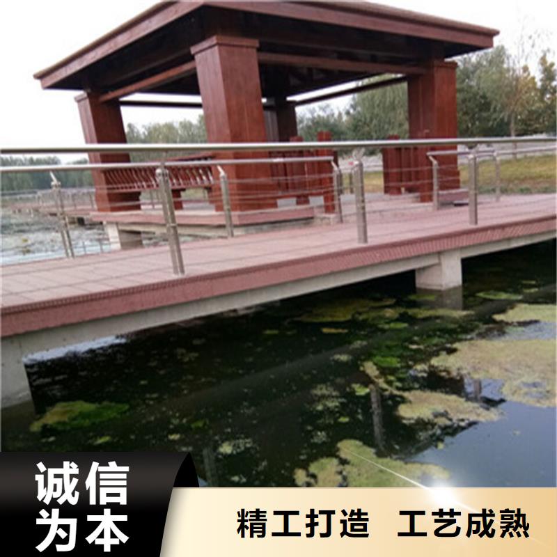 静电喷塑桥梁防撞立柱造型新颖展鸿护栏厂家