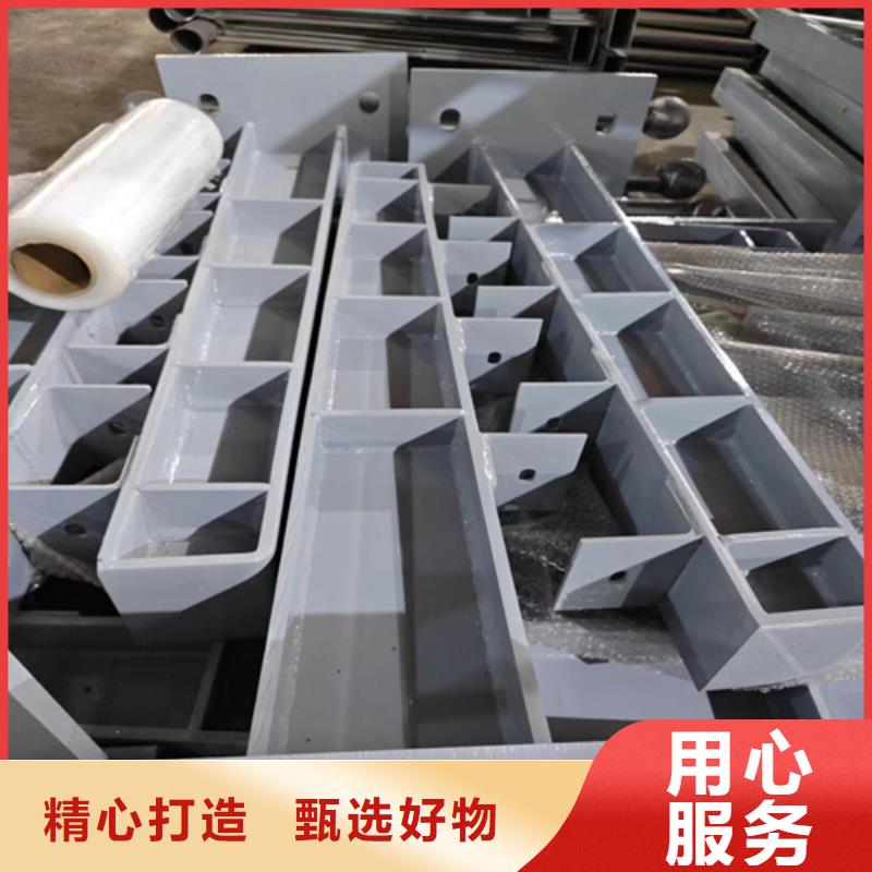 不锈钢复合管护栏		防撞护栏企业-实力雄厚