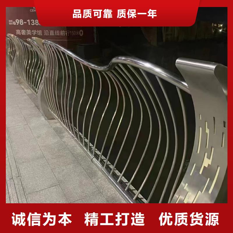 实力雄厚的公路防撞护栏生产厂家