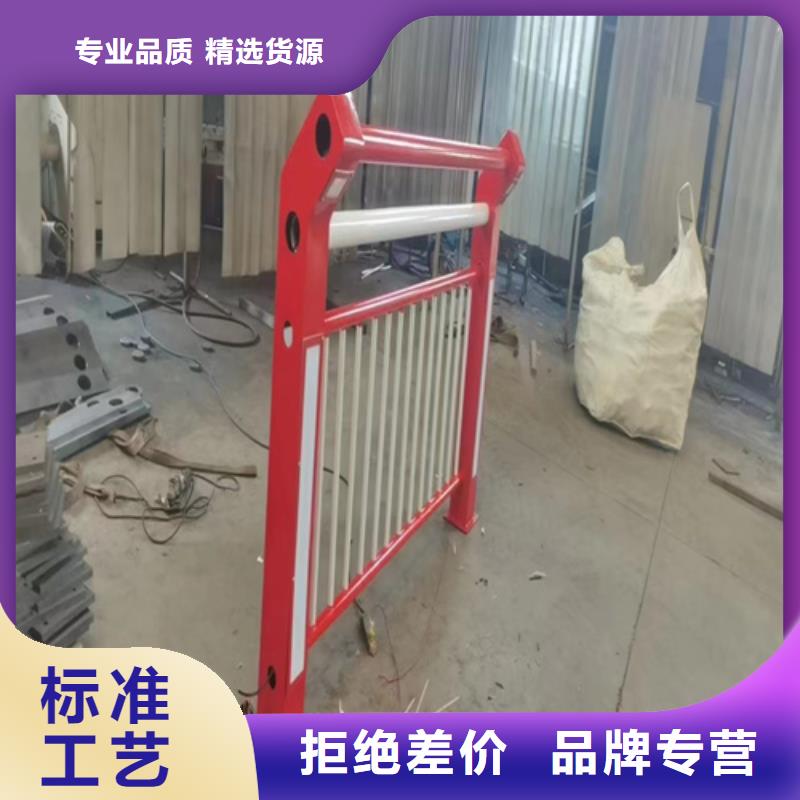 更多用户选择不锈钢桥梁护栏图片