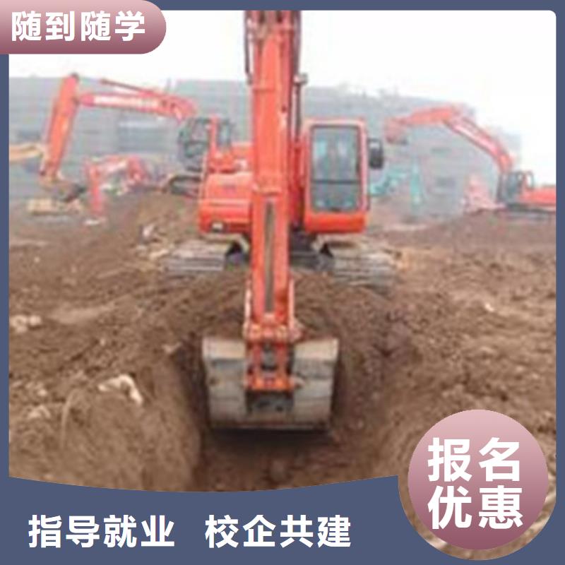 易县哪里有铲车培训学校设备新场地大
