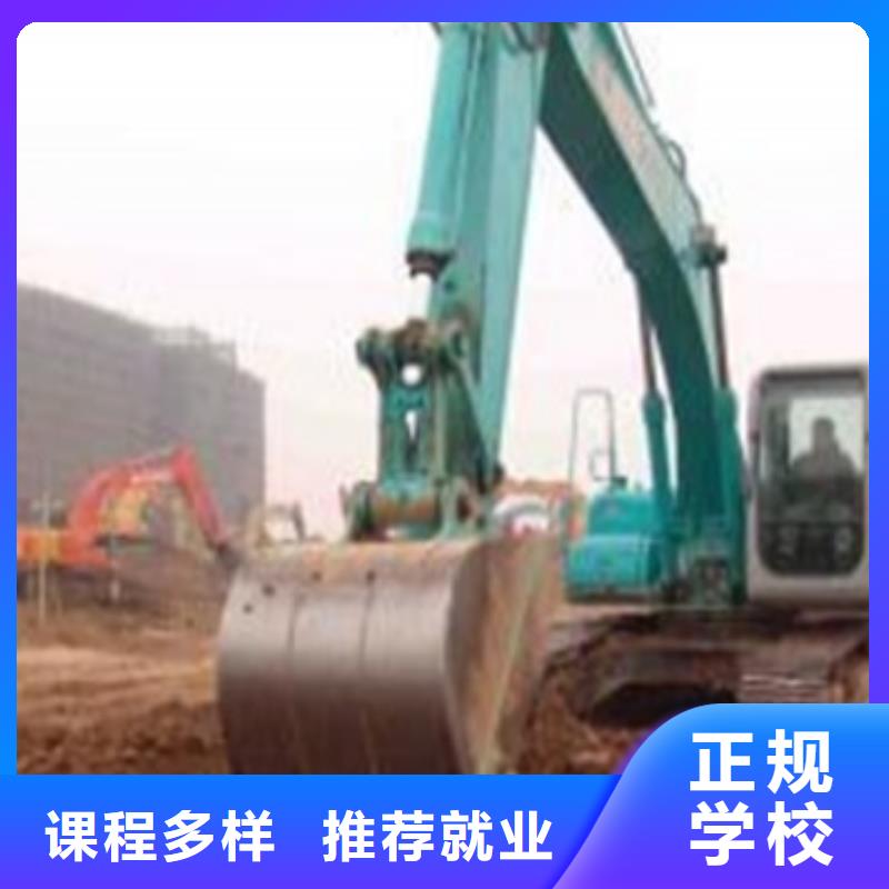 博野铲车培训学校叉车技校场地大车辆多上机时间长