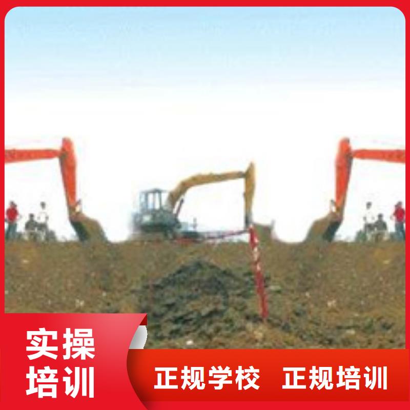 唐县学铲车装载机来虎振学校全天上车实训为主
