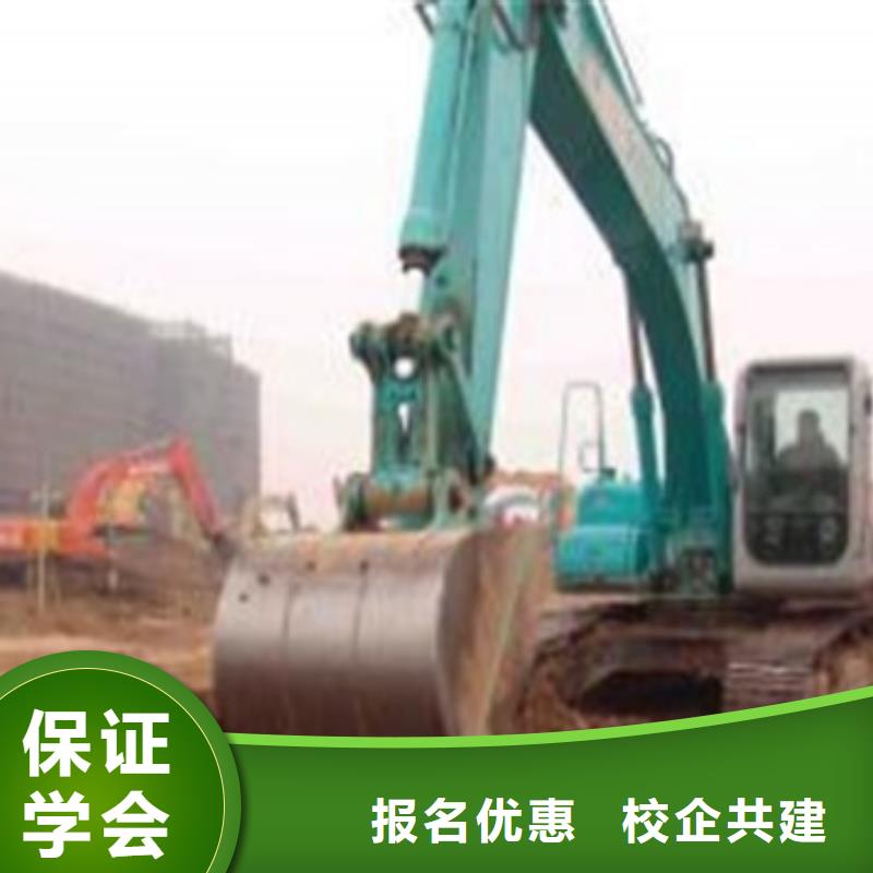 塔吊叉车培训学校地址学塔吊叉车就到虎振学校