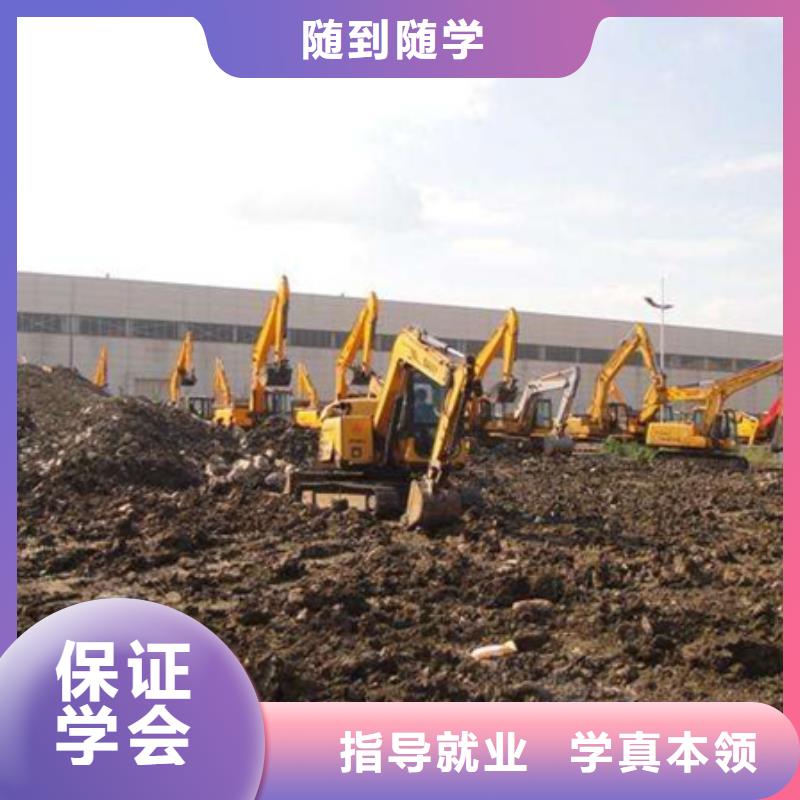 学塔吊叉车学费多少钱虎振塔吊叉车驾驶专业
