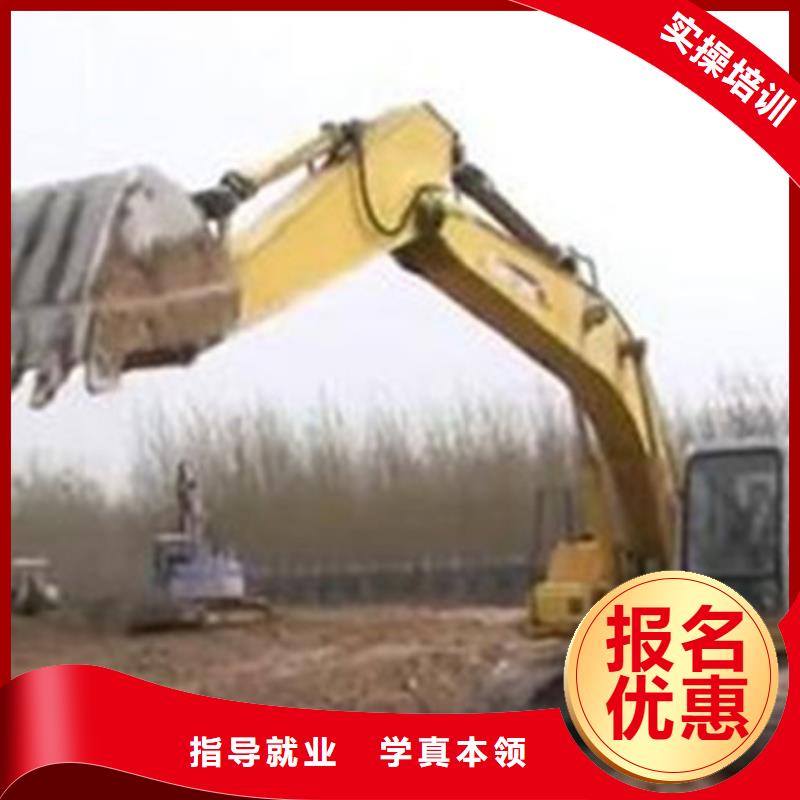 口碑的塔吊叉车培训班学塔吊叉车就到虎振学校