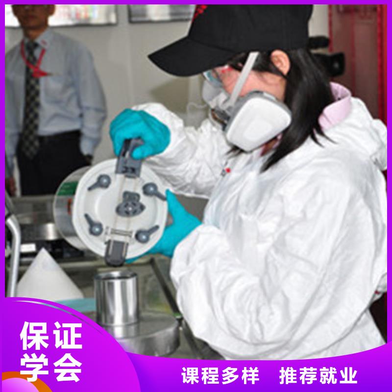 汽车美容装具培训学校师资雄厚校园优美