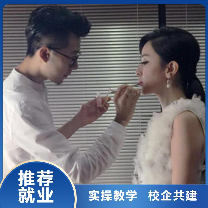 望都天天动手实训的美发学校|修剪烫染技校开学时间|