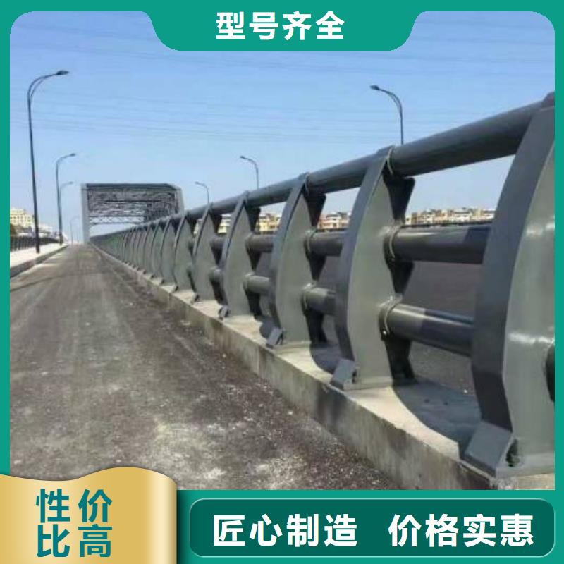 东方市桥上的防撞护栏新颖的设计