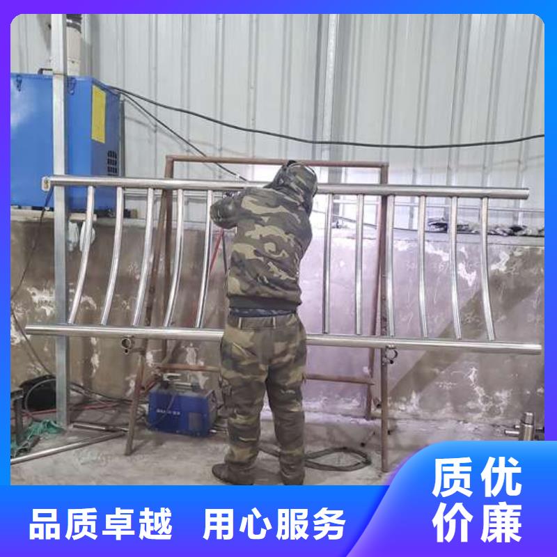 东方市桥上的防撞护栏新颖的设计