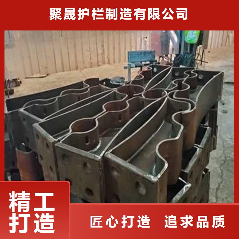 公路不锈钢灯光栏杆精选厂家