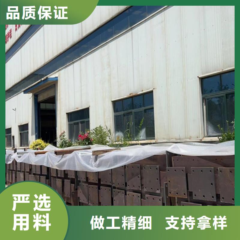 公路灯光护栏结实耐用