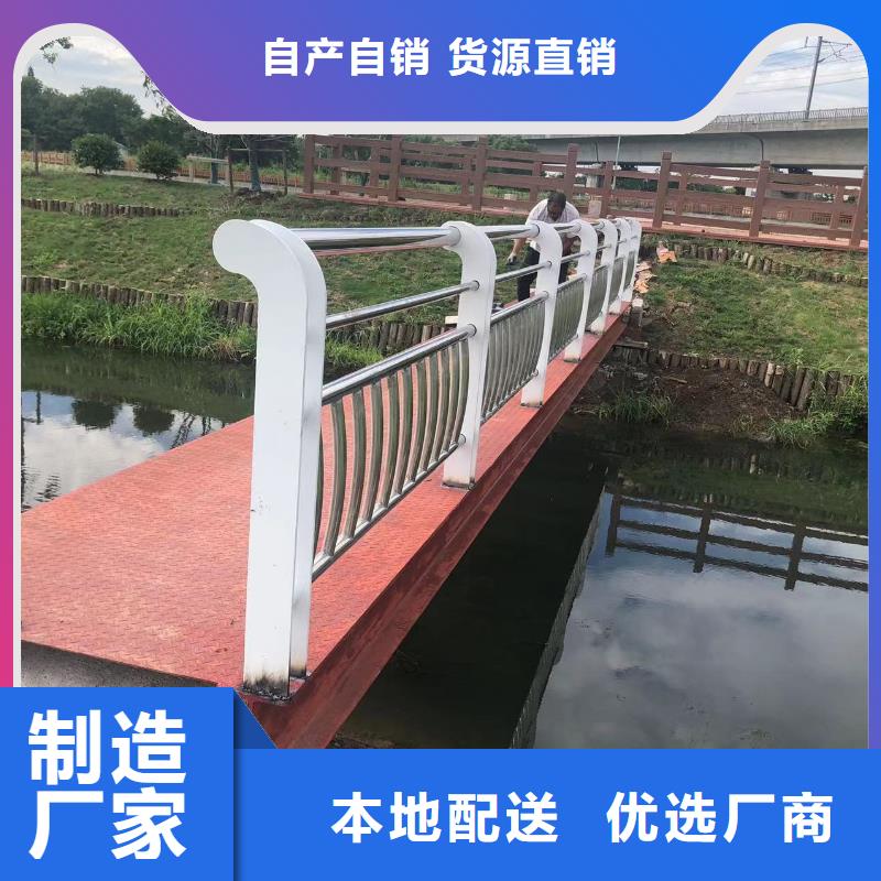 防撞路护栏三横梁防撞栏杆便宜不贵质量还好