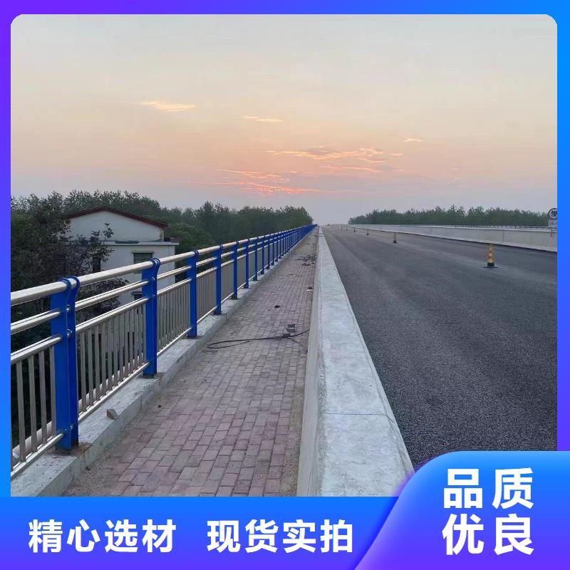 河道隔离栏不锈钢复合管河道护栏一米多少钱