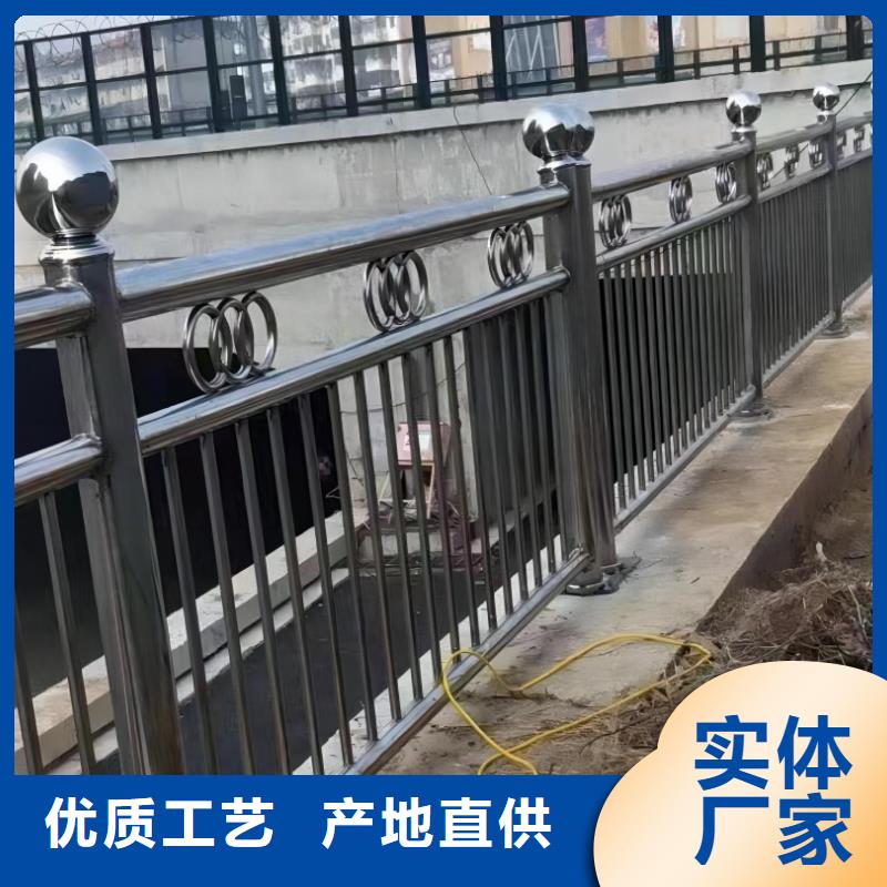 河道隔离栏不锈钢复合管河道护栏一米多少钱