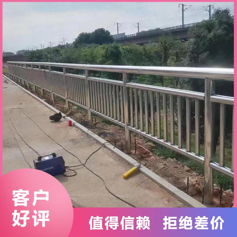 河道隔离栏不锈钢复合管河道护栏一米多少钱