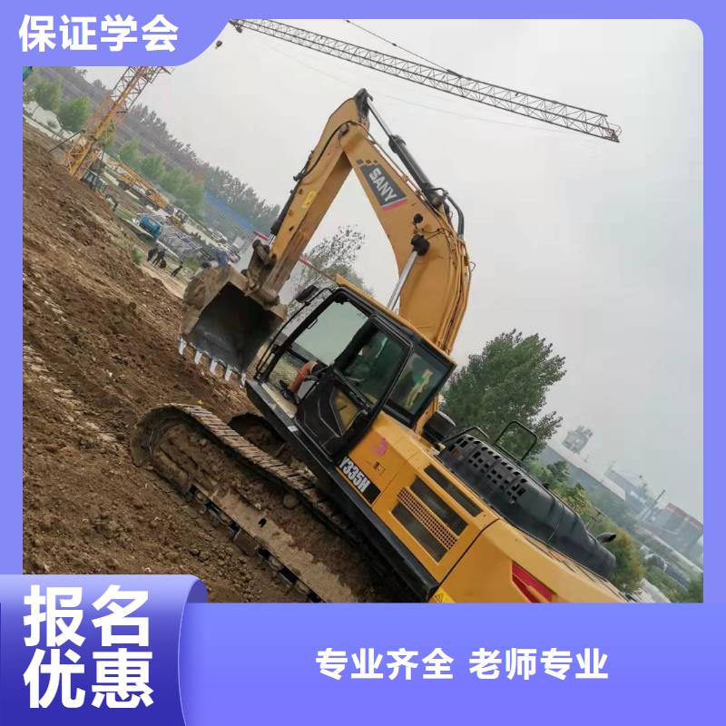 顺平叉车培训学校咨询电话是多少虎振技校