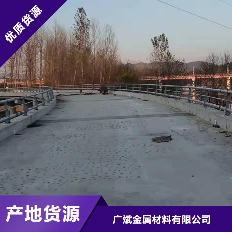 灯箱护栏费用