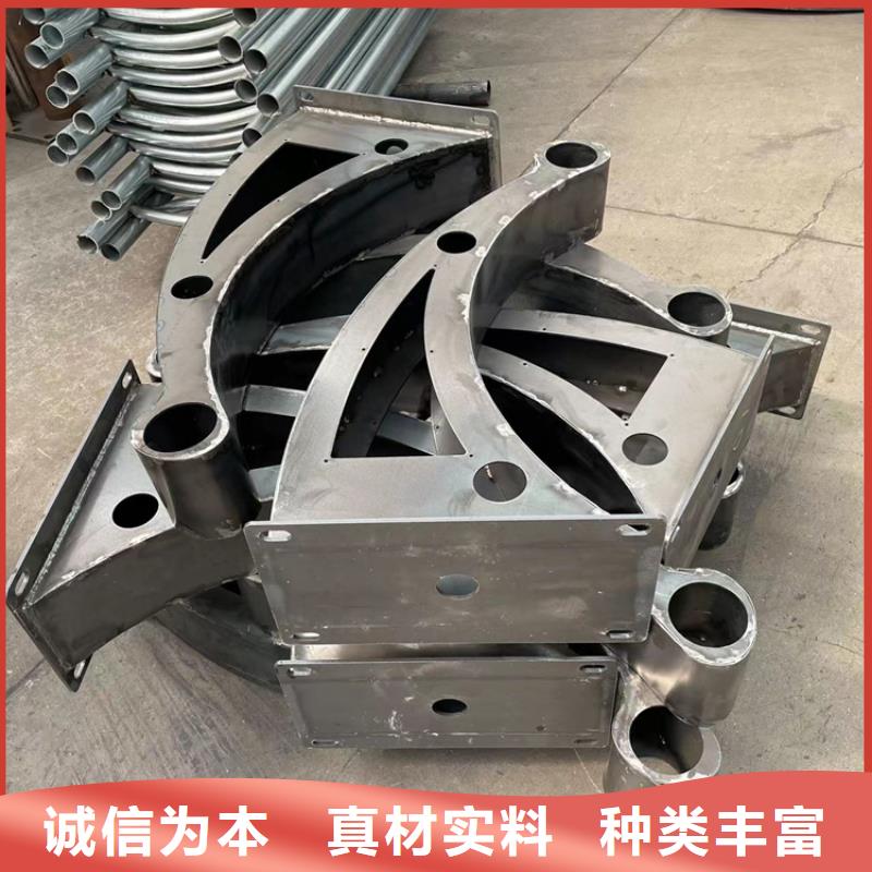 公路防撞护栏大量现货充足
