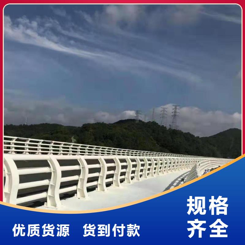 不锈钢景观仿木纹栏杆源头厂商