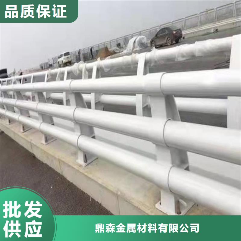 【桥梁护栏人车分流栏厂家批发价】