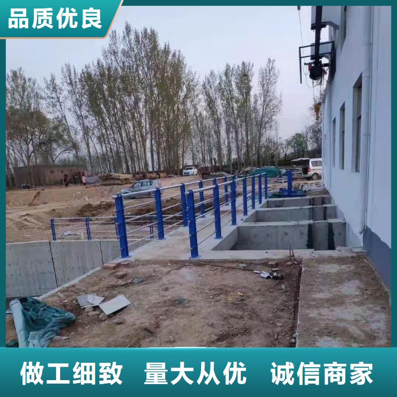 led灯光道路护栏安装快捷