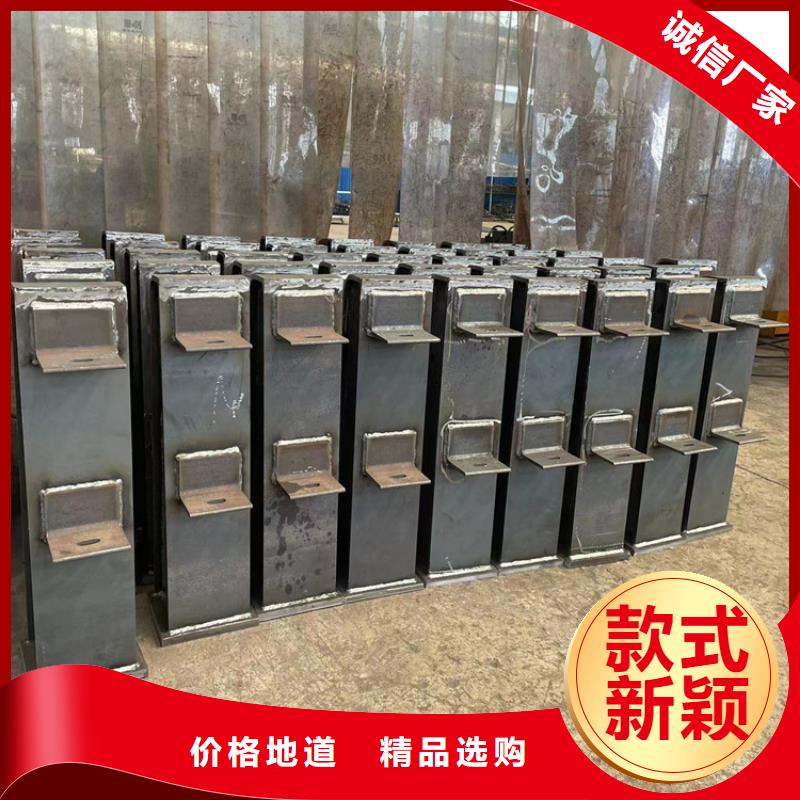 
Q345B防撞护栏立柱选型方便