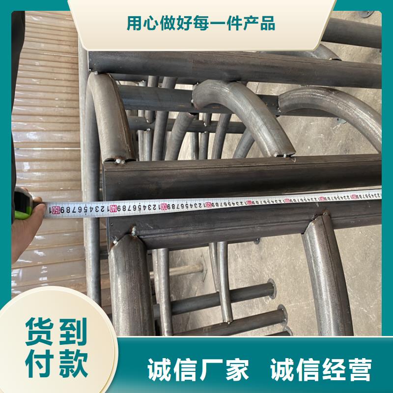 LED灯光防撞栏杆优势特点