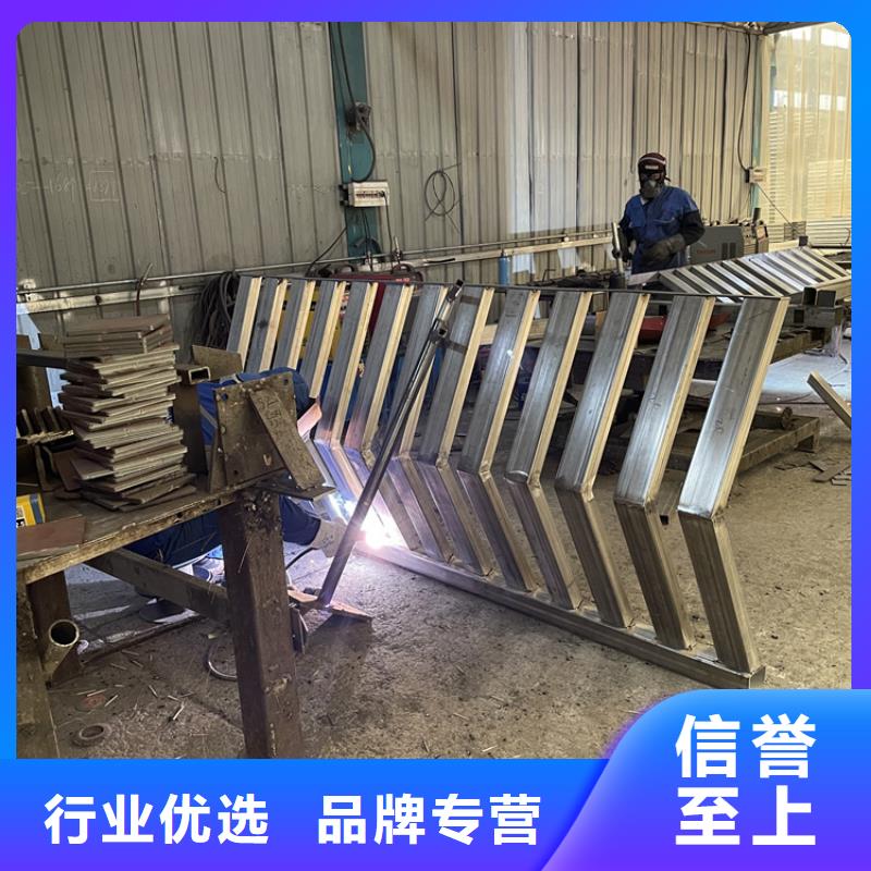 桥梁四横梁栏杆优质供应