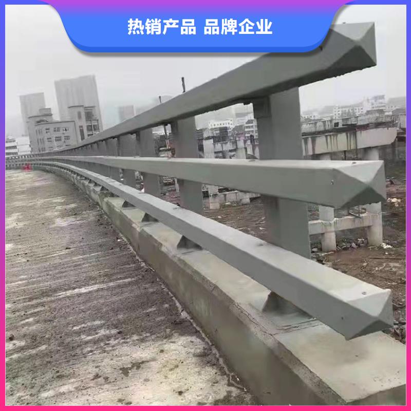 钢管喷塑防撞护栏定制加工