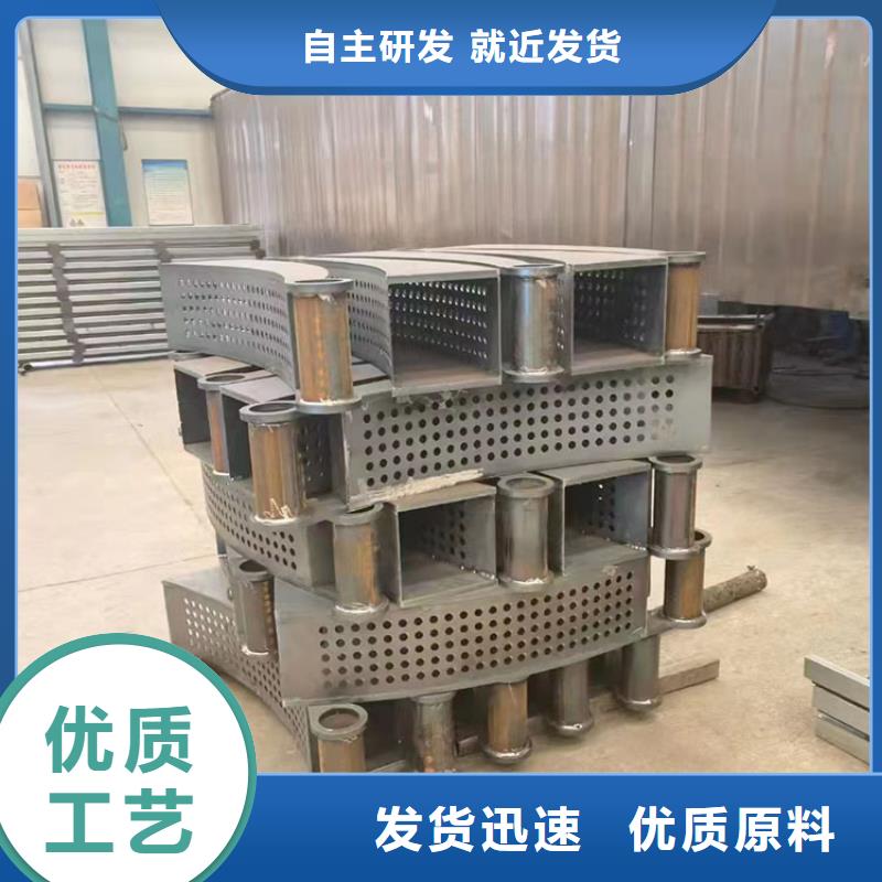 Q345B防撞立柱护栏厂家报价