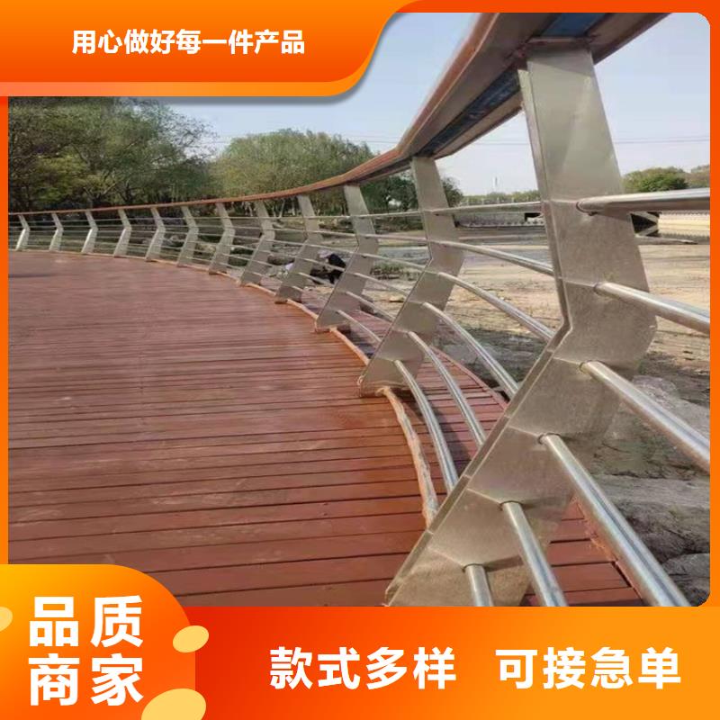 桥上的防撞护栏-全国接单