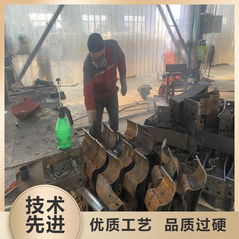 镀锌钢管护栏大量供应