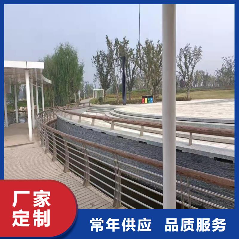 仿木景观护栏安装
