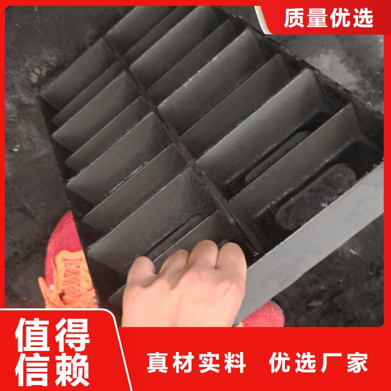 700*70kg双层球墨铸铁井盖定做