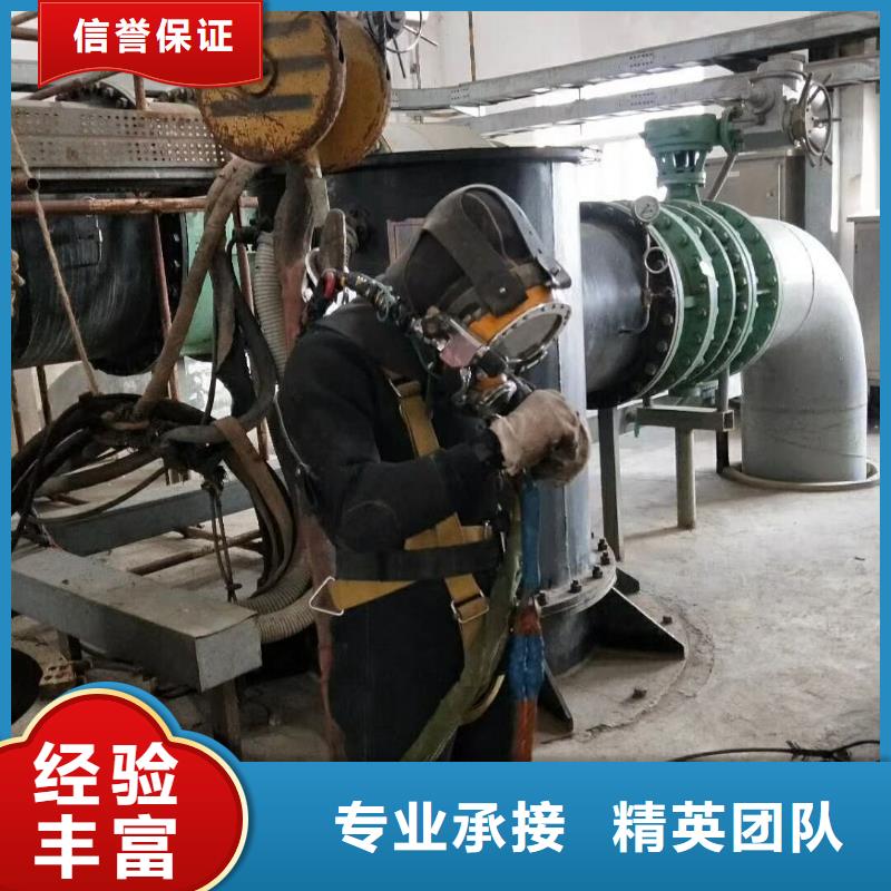 定制小型拼装浮吊船的基地