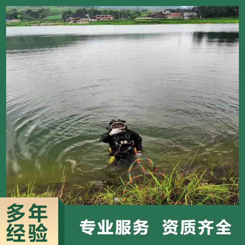 定制小型拼装浮吊船的基地