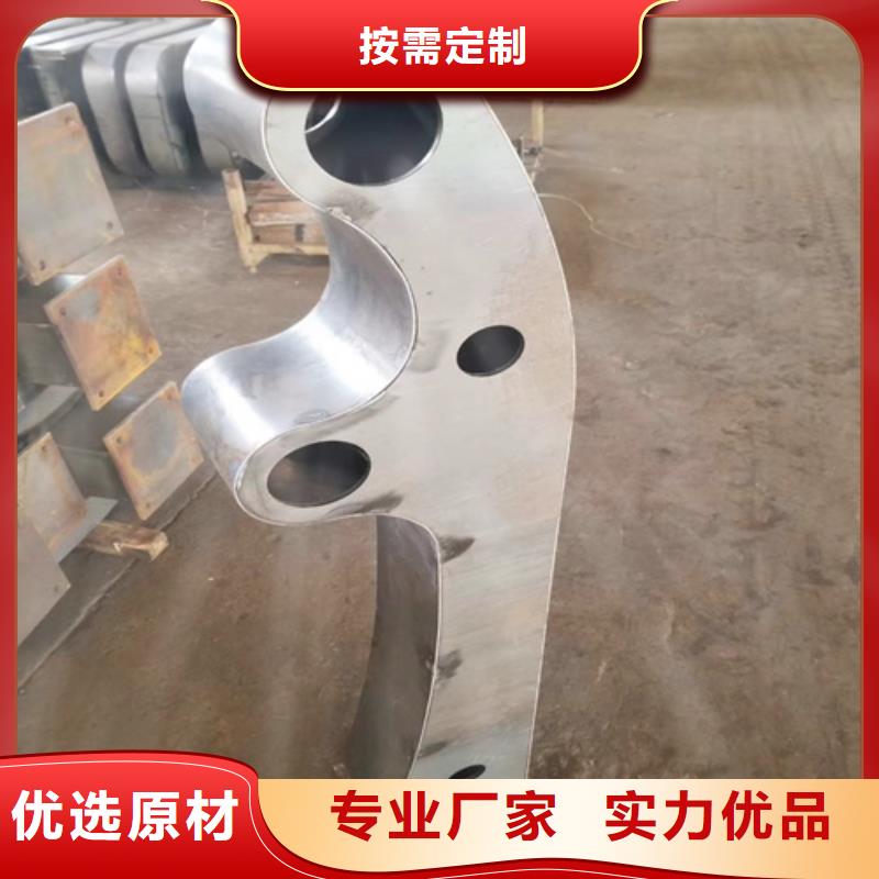 镀锌管仿木纹护栏价格实惠