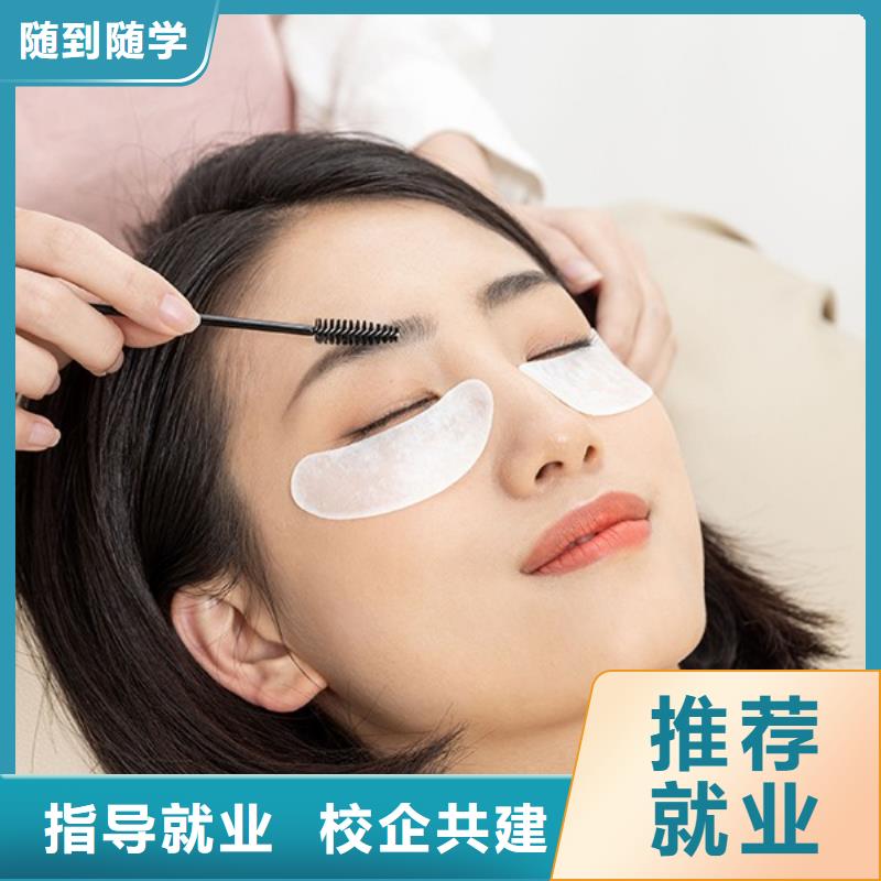 嵩县妆点纹绣培训学校