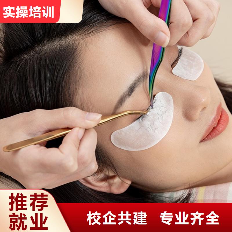 男孩学纹绣好就业吗