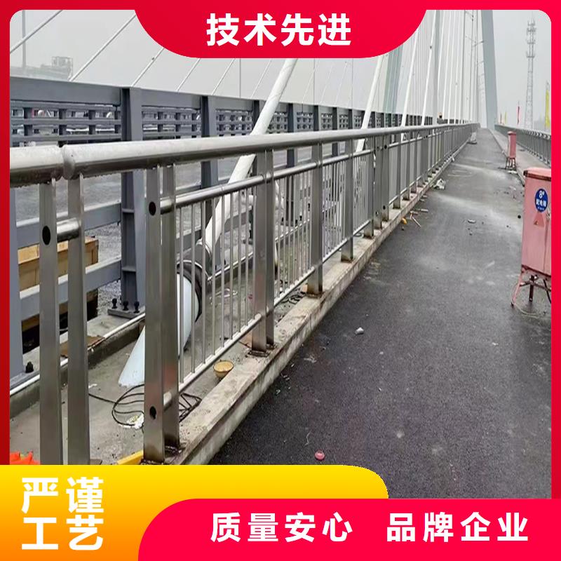 304不锈钢复合管护栏每个细节都严格把关精品选购不锈钢防撞护栏